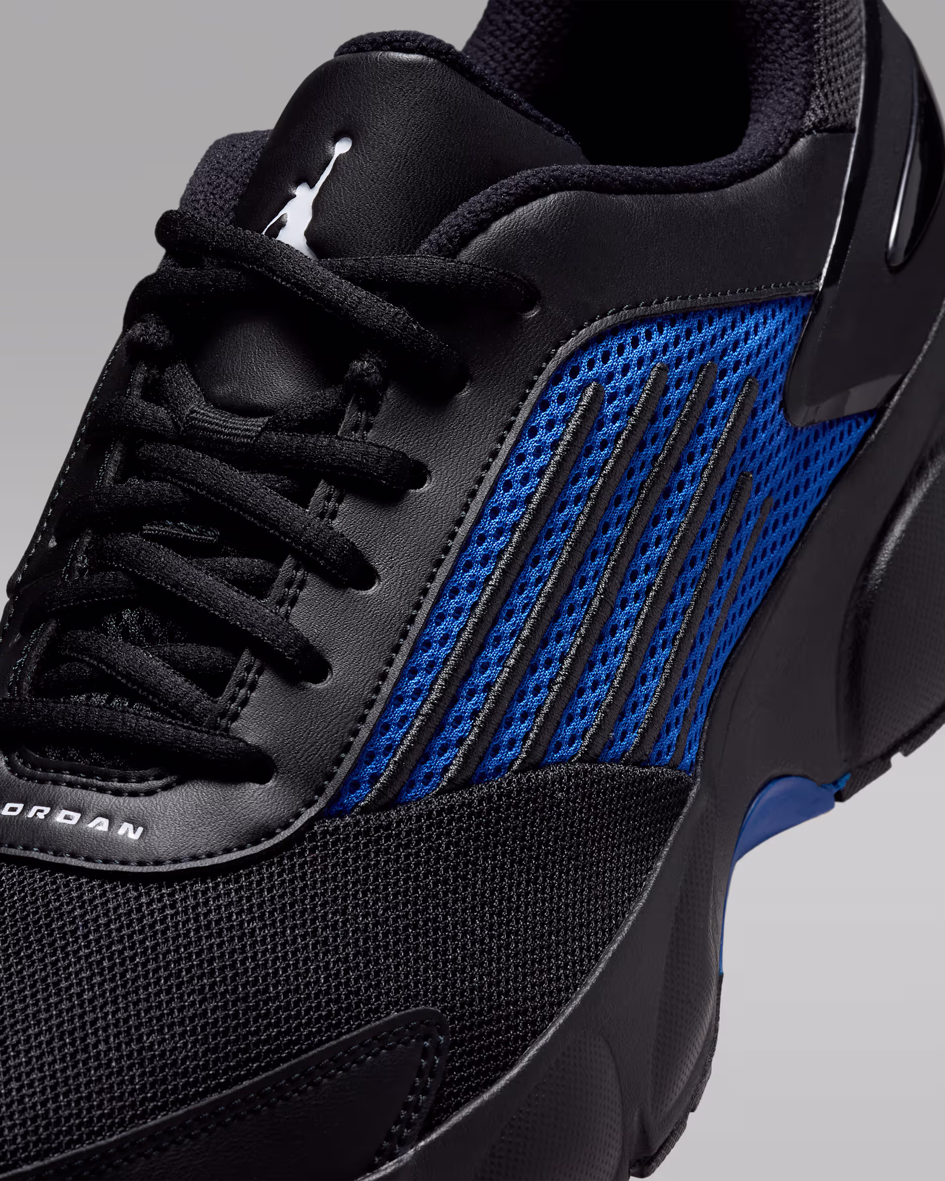 AIR JORDAN TRUNNER FLOW - image 3