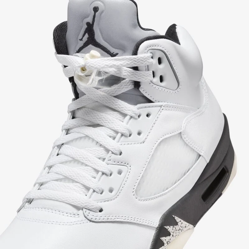 Air Jordan 5 Retro - image 3