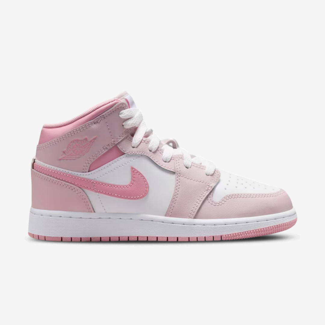 AIR JORDAN RETRO 1 MID - image 1